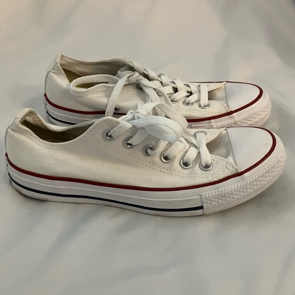 Converse Chuck Taylor All Star Low-Top Sneaker size 5M/7W - Picture 1 of 8